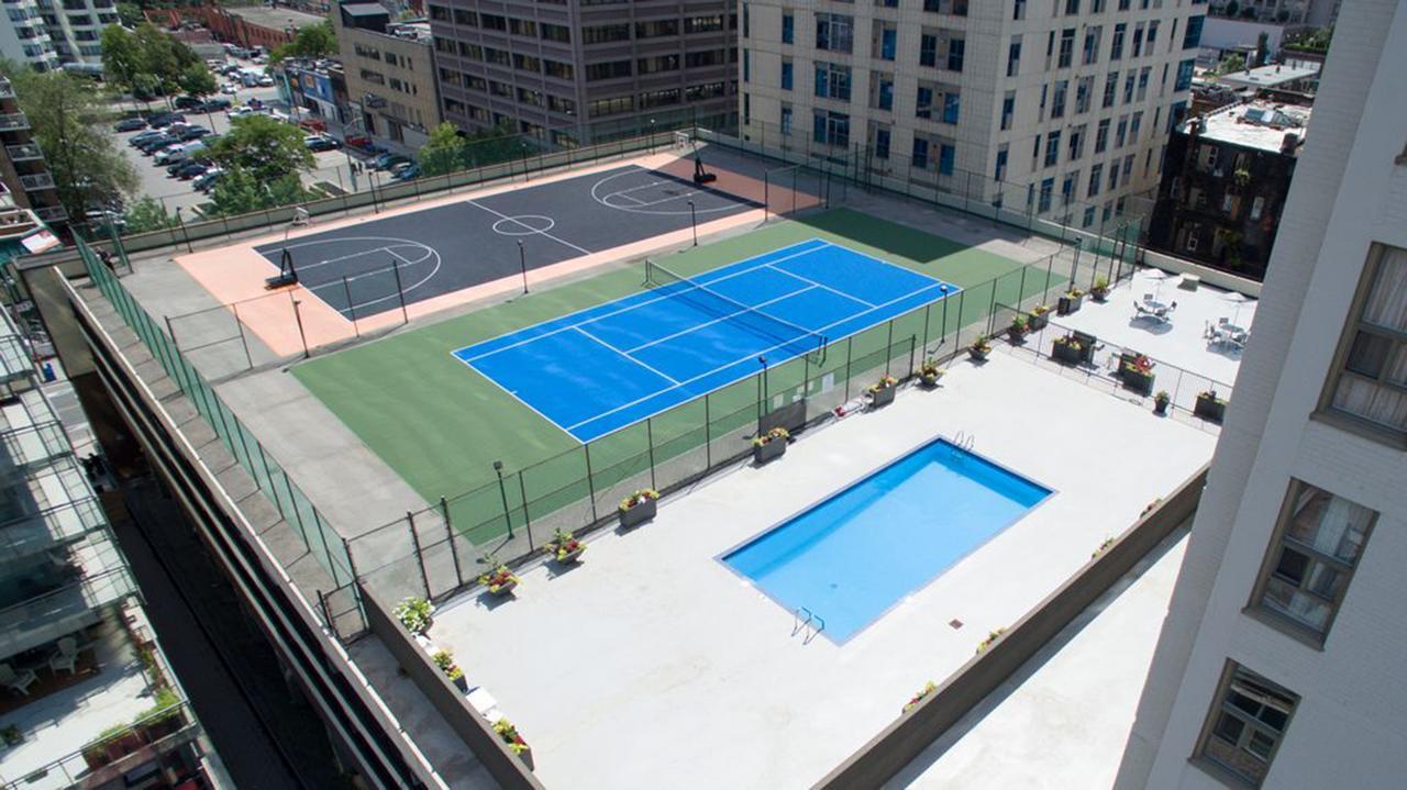 Yonge And Wellesley Apartments Toronto Exterior photo